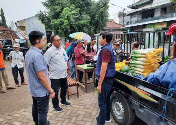 Jelang Ramadhan, 2 Ton Beras SPHP Digelontorkan Saat Operasi Pasar di Jombang