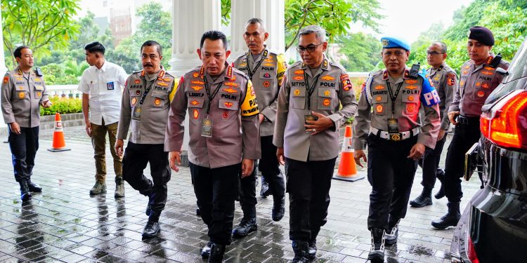 Kapolri Tekankan Persatuan-Kesatuan Modal Utama Wujudkan Indonesia Emas 2045 di Rapim Polri