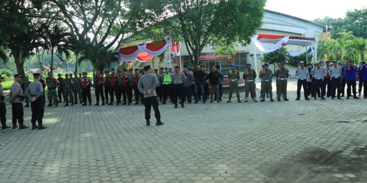 Ratusan Personel Dikerahkan, Kapolres Tulang Bawang Barat Jamin Keamanan Rapat Pleno KPUD.