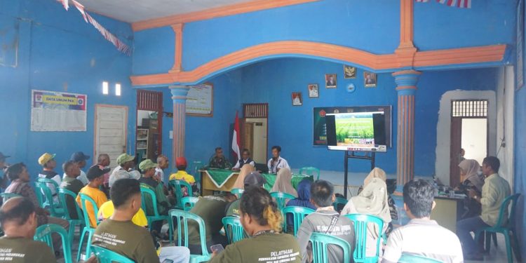 Kolaborasi Kodim 0426/Tulang Bawang dan Dinas Pertanian Kabupaten Mesuji dalam Penyuluhan Pertanian di TMMD Ke-119