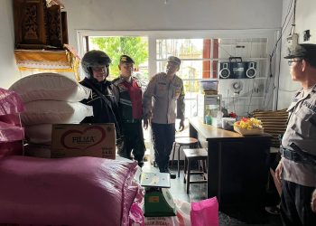 Personil Polsek Tabanan Check Beras Pada Distributor dan Pasar Tradisional