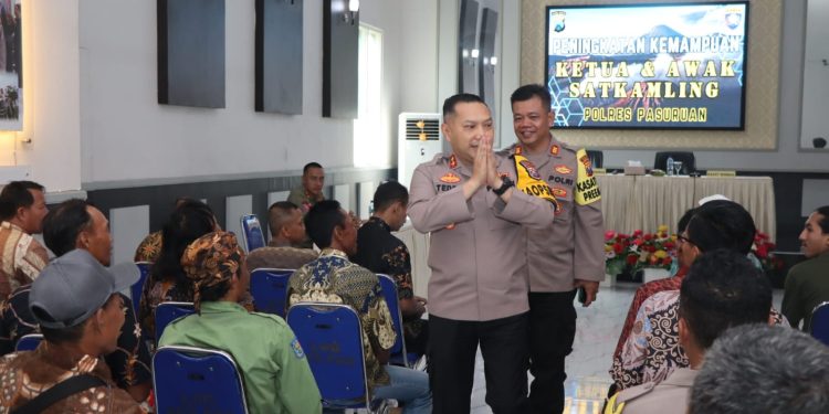 Tingkatkan Kamtibmas, Kapolres Pasuruan Berikan Pembinaan Kemampuan Kepada Kasat Kamling