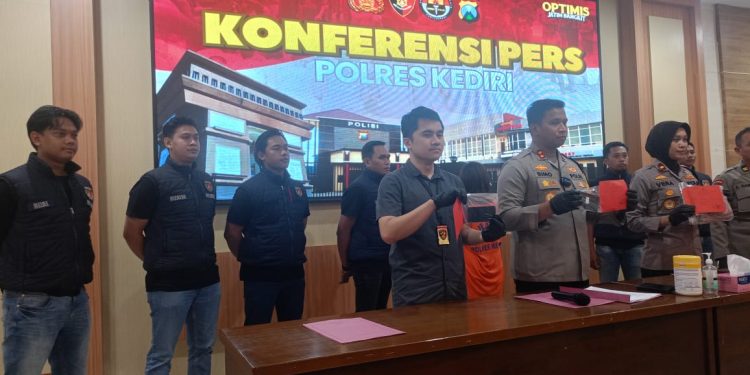 Sepasang Kekasih Di Amankan Unit Resmob Satreskrim Polres Kediri dan Reskrim Polsek Kandat  Atas Dugaan Kasus Penemuan Janin
