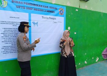 Polsek Semen Ikrar Stop Bullying dan Kekerasan Bersama Sekolahan