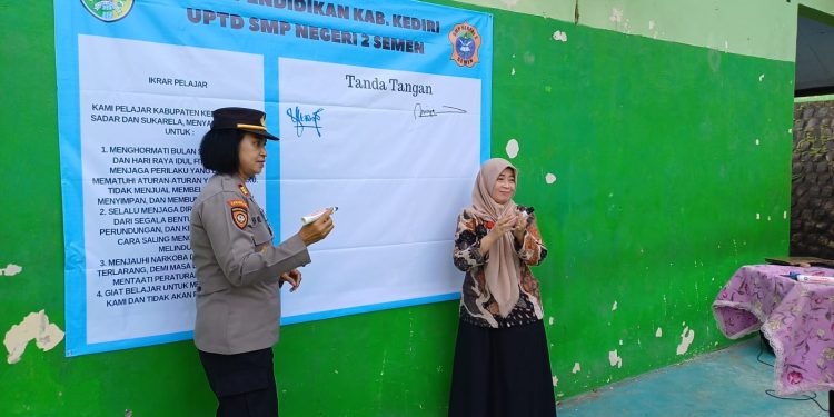 Polsek Semen Ikrar Stop Bullying dan Kekerasan Bersama Sekolahan
