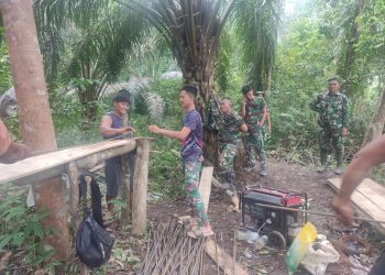 Satgas TMMD Kodim 0426/Tulang Bawang Memastikan Kekokohan Jembatan yang Dinanti Warga Desa Sungai Badak