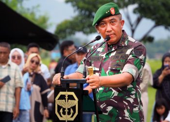 Wing Day Taruna Tk IV Sermatutar, Gubernur Akmil beserta Ibu Novita Wisnu Graha Bangga.