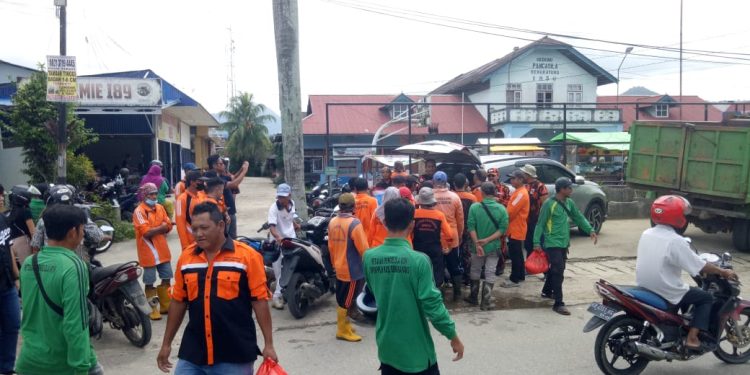 56 Jukir Dan Petugas Kebersihan Terima Paket Sembako