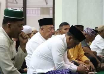 POLDA KEPRI GELAR SHOLAT TARAWIH BERSAMA DI MASJID AL HALIM : MEMPERKOKOH KEHARMONISAN DALAM BULAN SUCI RAMADAN