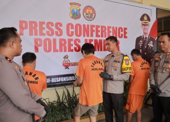 Polisi Berhasil Amankan 3 Orang Tersangka Kasus Perampasan Motor dan Kalung di Jember