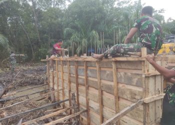 TMMD Kodim 0426 Tulang Bawang Terus Lanjutkan Pembangunan Jembatan
