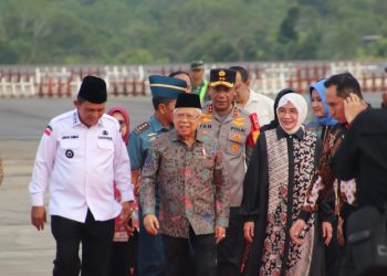 KAPOLDA KEPRI SAMBUT KEDATANGAN BAPAK WAKIL PRESIDEN RI DI KOTA TANJUNGPINANG