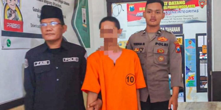 Polisi Berhasil Ungkap Misteri Penyiraman Air Cabai Sopir Taksi Online di Kota Probolinggo,Tersangka Diamankan