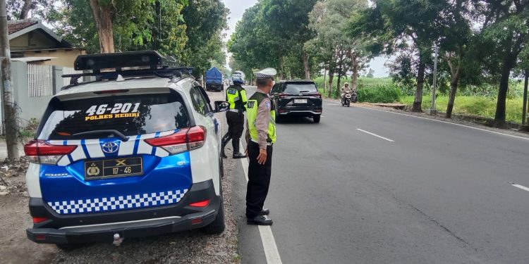 Ramadhan Satlantas Polres Kediri Tingkatkan Patroli Preventif Cegah Aksi Balap Liar
