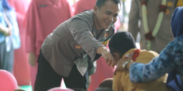 Taburkan Kebaikan di Bulan Suci Ramadhan Polres Madiun dan Bhayangkari Gelar Baksos