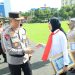 Pimpin upacara Hari Kesadaran Nasional Kapolda Jatim Beri Penghargaan 35 Anggota Berprestasi