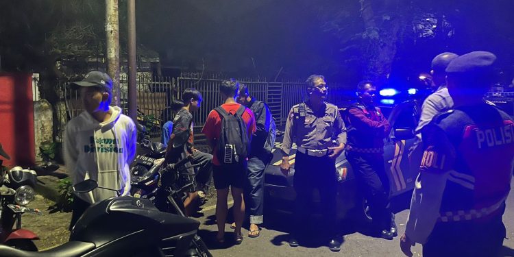 Tiga Atensi Polresta Malang Kota Dalam Patroli Kota Presisi di Bulan Ramadhan