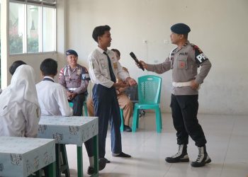 Brimob Kalbar Go To School Ciptakan Generasi Mengerti Pancasila