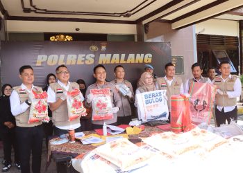 Polisi Berhasil Bongkar Jaringan Pemalsu Beras Bulog Jadi Kemasan Premium di Malang