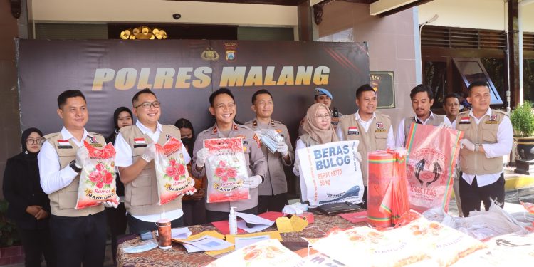 Polisi Berhasil Bongkar Jaringan Pemalsu Beras Bulog Jadi Kemasan Premium di Malang