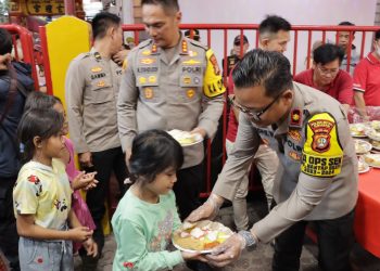 Momentum Bulan Ramadhan: Polres Metro Jakarta Barat dan Polsek Jajaran Tingkatkan Kualitas Iman dan ketaqwaan serta Tebar Kepedulian