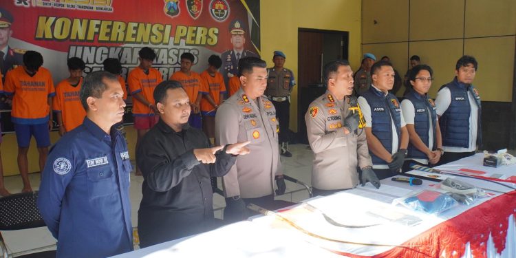 Polresta Sidoarjo Berhasil Amankan 10 Orang Anggota Gangster Konvoi Bersajam