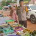 Jelang Buka Puasa , Kapolsek Mempawah Hulu Pantau langsung Kegiatan Di Pasar Juadah.