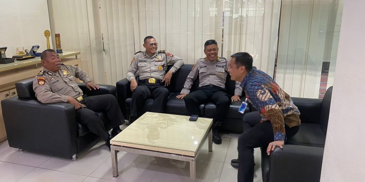 DITPAMOBVIT POLDA KEPRI LAKSANAKAN PEMELIHARAAN KAMTIBMAS DI BANK BNI KCU BATAM