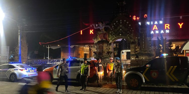 Jaga Kamtibmas Tetap Kondusif Polres Tabanan Intensifkan Blue Light Patrol