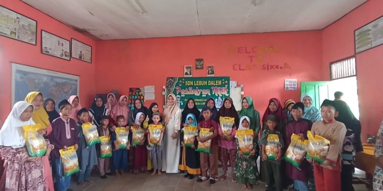 Gelar Pesantren Kilat Ramadhan 1445:H, SDN LEBUH DALEM Berbagi Sodaqoh.