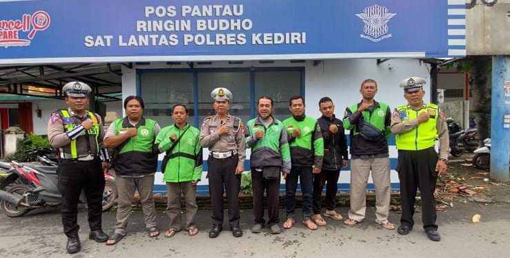 Sambangin Pangkalan Ojek Online Kanit Kamsel Himbau Jaga Kamseltibcar Lantas