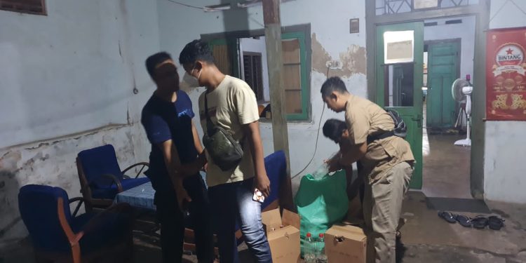 2 Hari, Polisi Sita 1.650 Botol Miras di Jombang dan 7 Penjual Diamankan