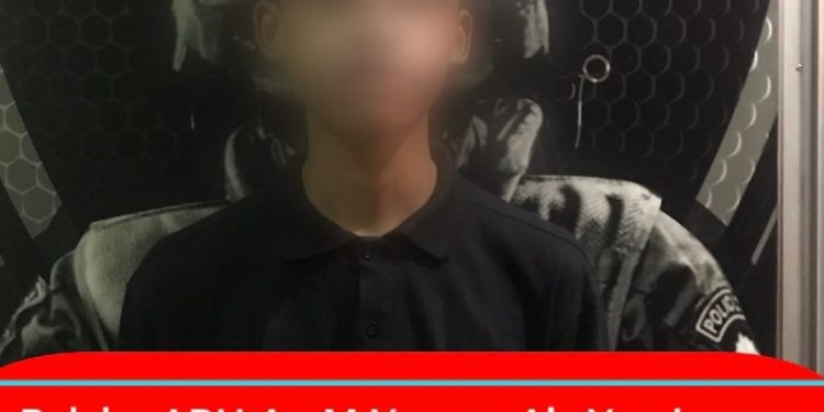 Bawa Sajam Seorang Pria di Cekok Polisi