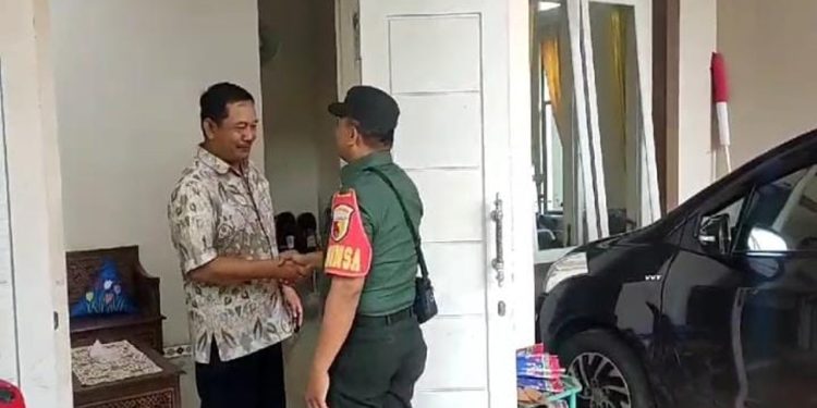 Serma Susanto Laksanakan Komsos Dengan Kunjungi Warga Binaannya