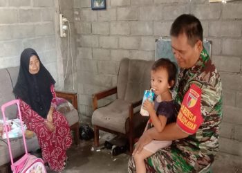 Peduli Anak Stunting, Serka Anwari Berikan Nutrisi Tambahan