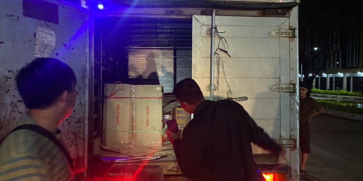 Polis Amankan Dua Sajam Dan Tiga Botol Miras Saat Razia Pekat