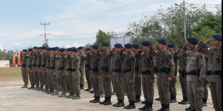 Satbrimob Upacara Tradisi Penerimaan Tambahan Personil