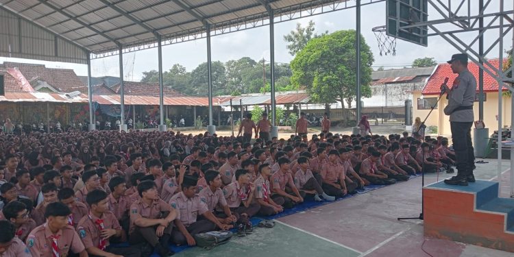 Kapolsek Kandangan Kunjungi Sekolah Imbau Pelajar Tak Bermain Petasan di Bulan Ramadhan
