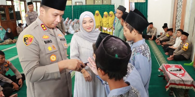 Polres Kediri Gelar Peringatan Nuzulul Qur’an dan Santunan Anak Yatim