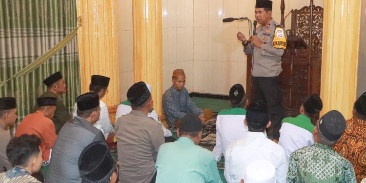 Polres Jombang Gelar Safari Ramadhan dan Pasang CCTV untuk Masjid