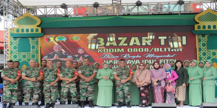 Jelang Hari Raya Idul Fitri 1445 H Tahun 2024, Kodim 0808/Blitar Gelar Bazar TNI