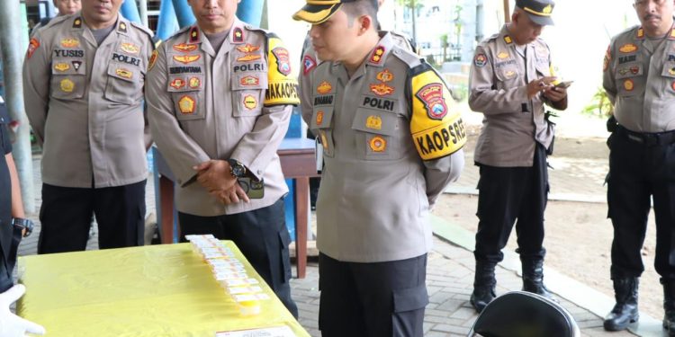 Polres Nganjuk Lakukan Tes Urin Acak Sopir Angkutan Umum, Upaya Jaga Keselamatan Penumpang