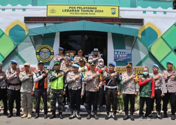 Ops Ketupat Semeru 2024, Kapolres Kediri Kota Dampingi Div Propam Polri Pengecekan di Pos Pelayanan