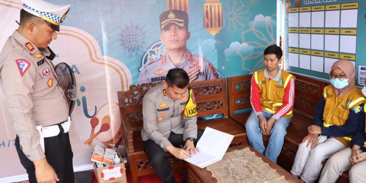 Pengecekan Pos Pam dan Pos Yan Operasi Ketupat Semeru 2024, Kapolres Nganjuk Pastikan Semua Siap