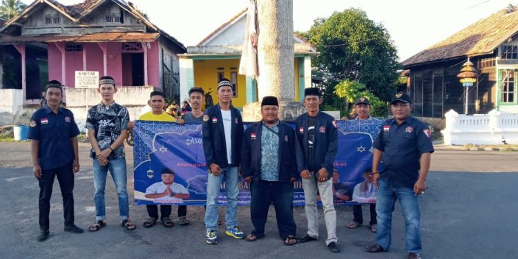 DPC AWPI Tulang Bawang Menggelar Bagi-bagi Takjil Kepada Masyarakat Menggala