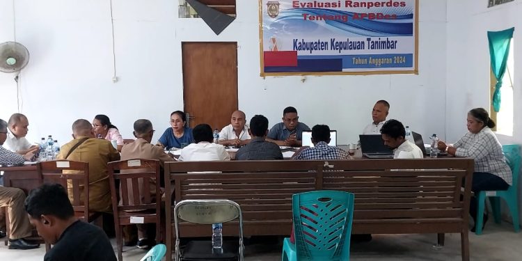 Tim Evaluasi Ranperdes KKT, tahun 2024 ” Desa jangan menganggarkan yang bukan kewenangannya”