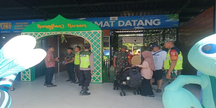 Pastikan Libur Lebaran Aman, Anggota Kodim 0808/Blitar Gelar Patroli Gabungan