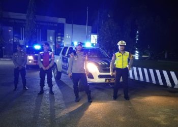 Cegah Gangguan Kamtibmas, Polres Landak Patroli Malam Hari Menggunakan Mobil Dinas