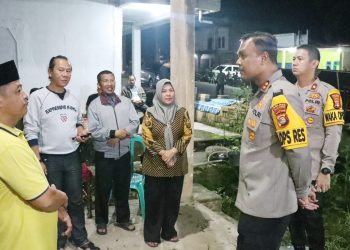 Bentuk Rasa Empati, Kapolres Tulang Bawang Melayat Langsung ke Rumah Nakes Yang MD Saat Bertugas