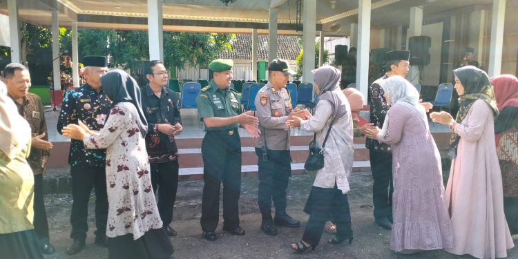 Tingkatkan Sinergitas, Koramil 0808/10 Kademangan Gelar Apel Lintas Sektoral Dan Halalbihalal